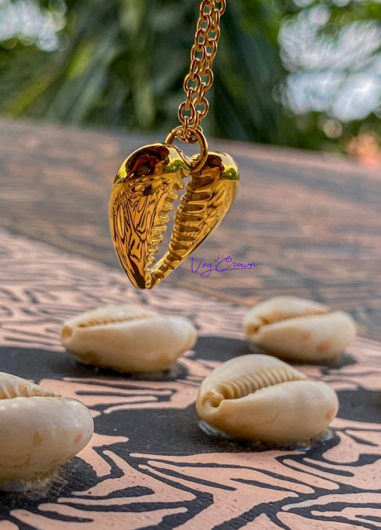 Vxycrown Heart-Shaped Cowrie Necklace